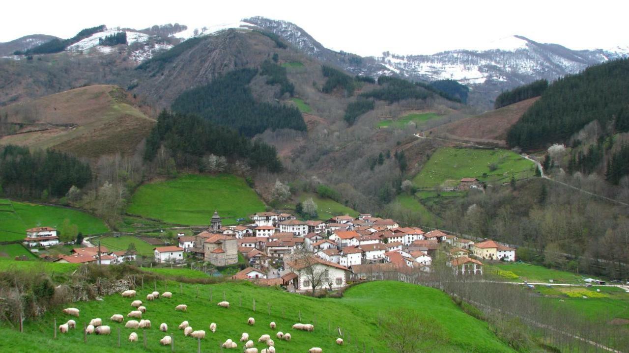 Albergue Olasenea Aterpea Zubieta المظهر الخارجي الصورة